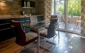 Cute Sunny Apartment Kod1